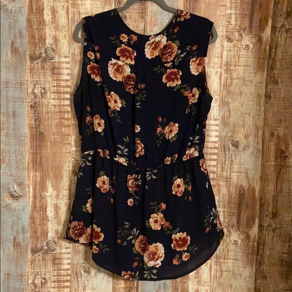 Blouse - Picture 3 of 3